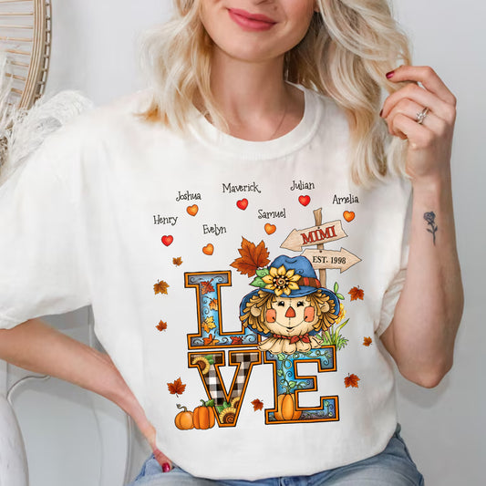 Love Being Grandma Personalised T-shirt - Perfect for Thanksgiving, Gift for Mom & Grandma, Cozy Autumn Style, Seasonal Fashion, Cute Thanksgiving Tops